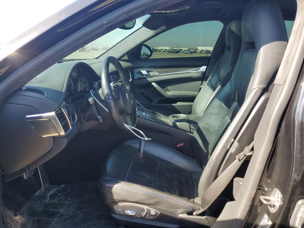 2011 PORSCHE PANAMERA