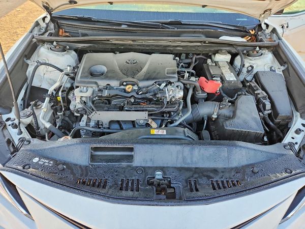 2022 TOYOTA CAMRY LE — Engine bay