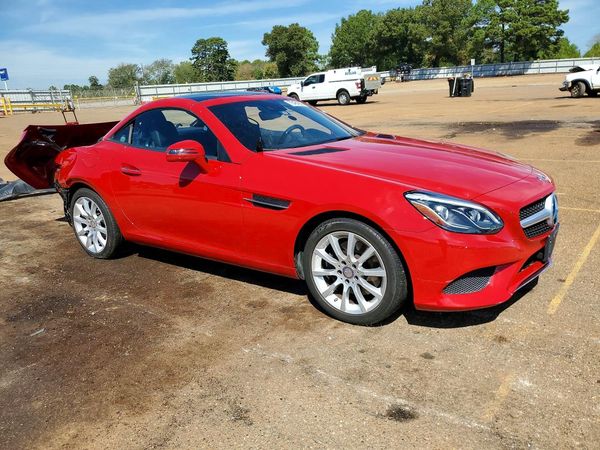 2017 MERCEDES-BENZ SLC-CLASS SLC300 — Passenger 3/4