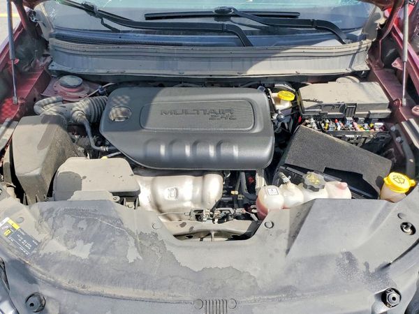 2019 JEEP CHEROKEE Latitude Plus — Engine bay