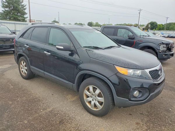 2013 KIA SORENTO Base / LX — Passenger 3/4