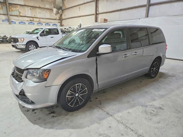 2018 DODGE CARAVAN SE — Front 3/4