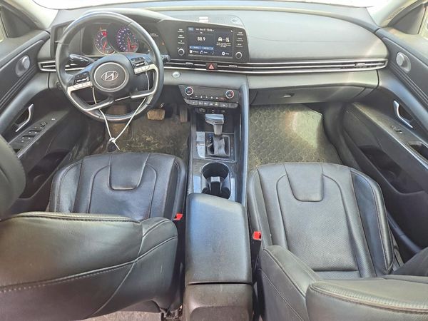2022 HYUNDAI ELANTRA SEL w/ Premium Pkg — CKPT