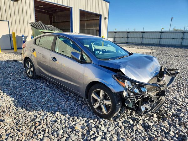 2018 KIA FORTE LX Pop,S,EX — Passenger 3/4
