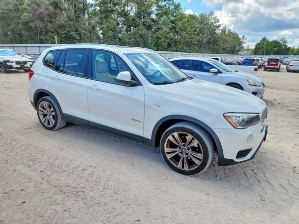 2016 BMW X3 xDrive28i — Passenger 3/4
