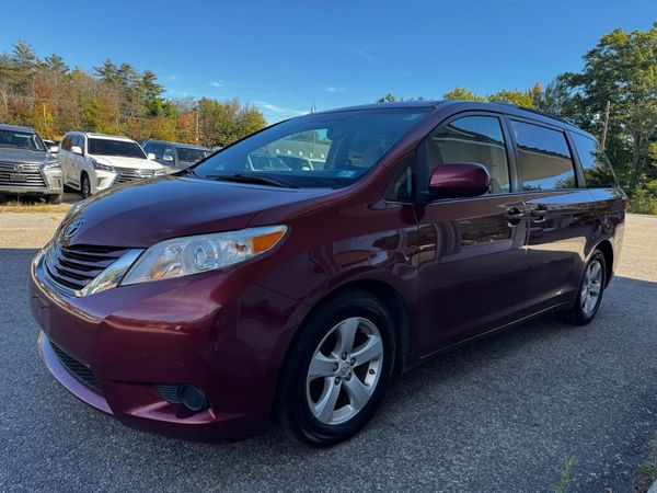 2016 TOYOTA SIENNA