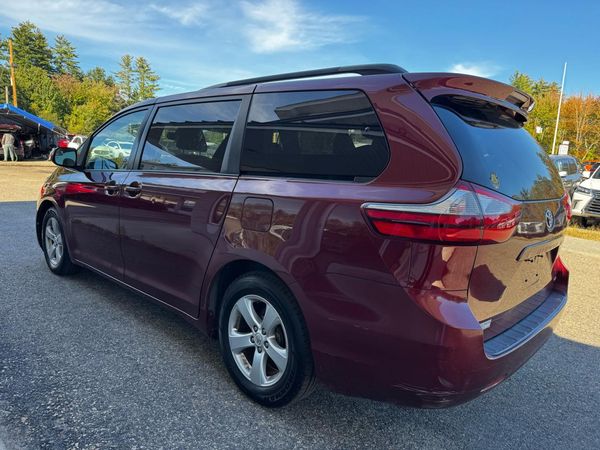 2016 TOYOTA SIENNA