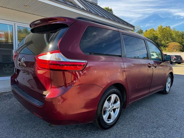 2016 TOYOTA SIENNA