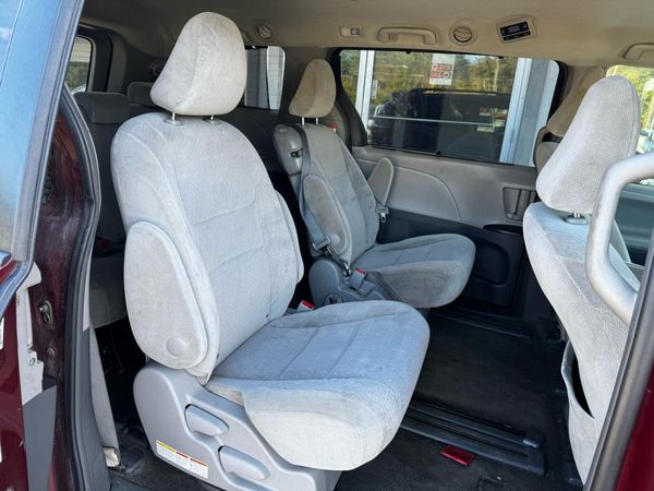 2016 TOYOTA SIENNA