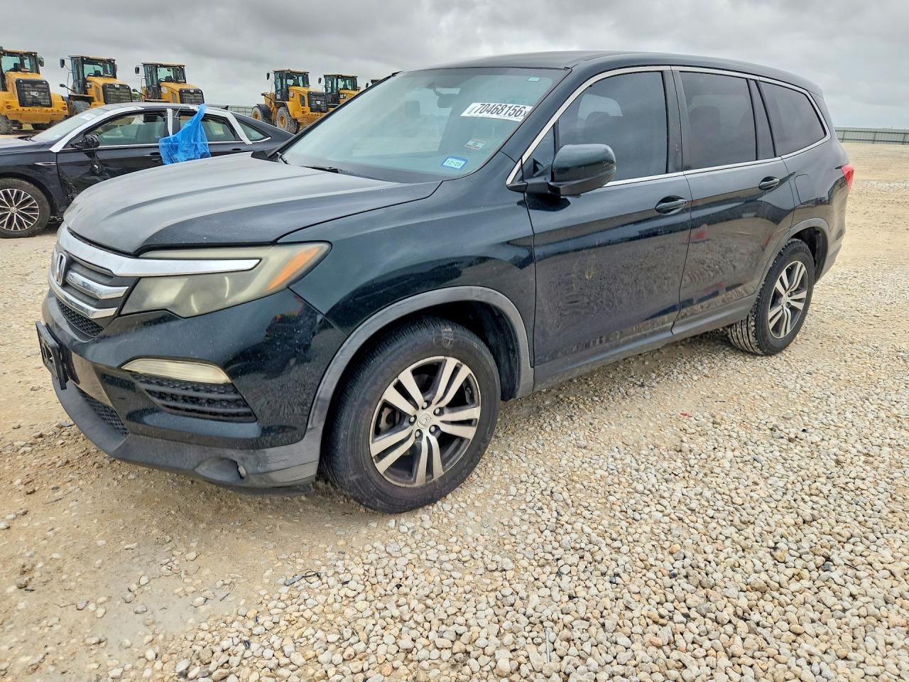 2016 HONDA PILOT EX — Front 3/4