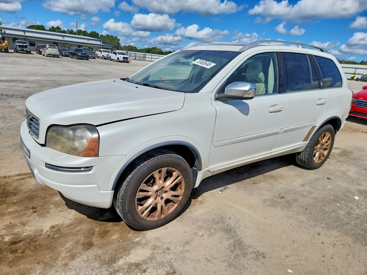 2014 VOLVO XC90 4D SU — Front 3/4