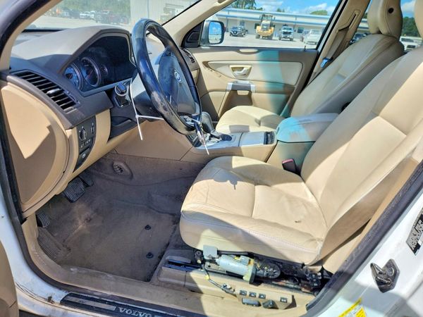 2014 VOLVO XC90 4D SU — DENT