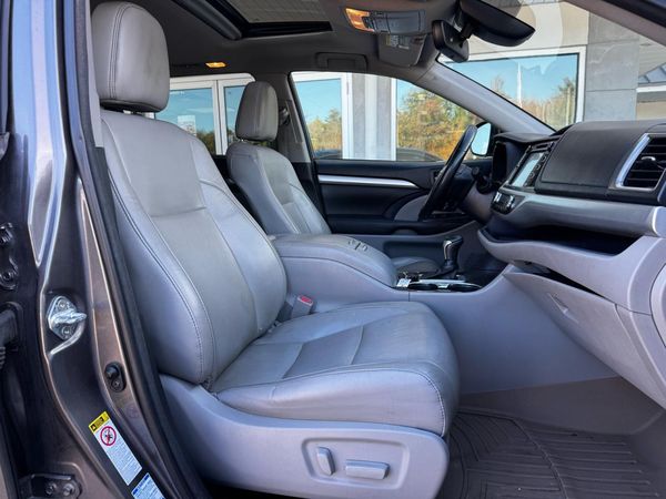 2017 TOYOTA HIGHLANDER