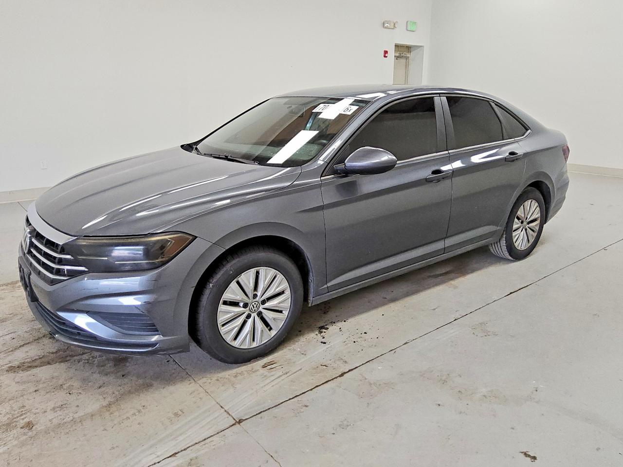 2019 VOLKSWAGEN JETTA S, SE, R-Line — Front 3/4