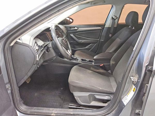2019 VOLKSWAGEN JETTA S, SE, R-Line — DENT