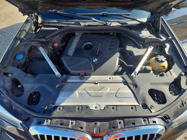 2019 BMW X3 sDrive30i — Engine bay