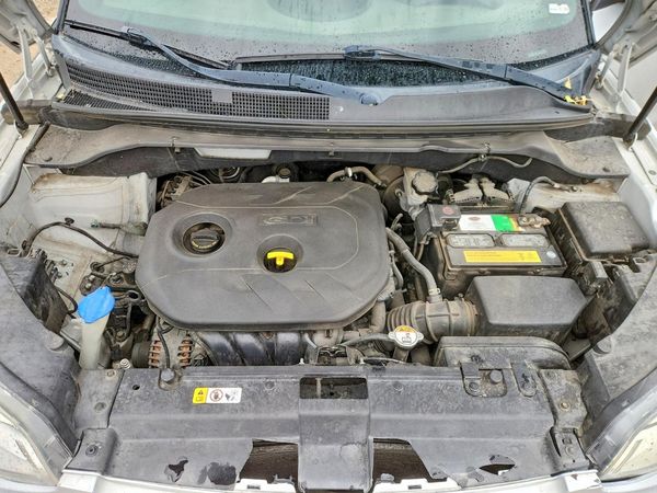 2015 KIA SOUL GLS(Middle grade) — Engine bay