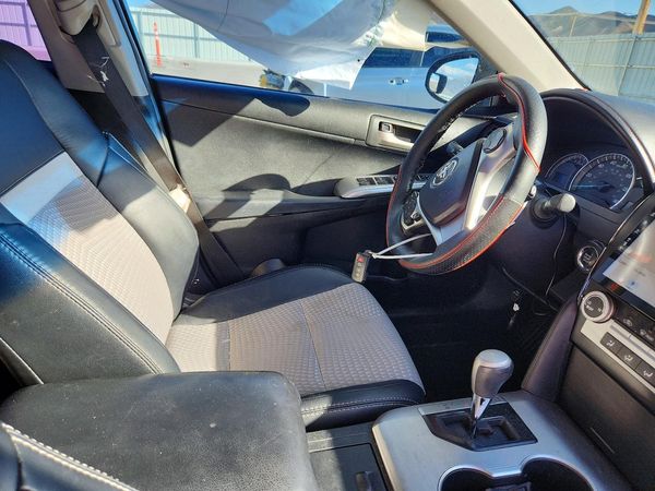 2012 TOYOTA CAMRY — DENT