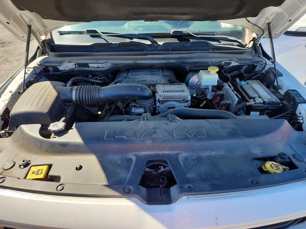 2021 RAM 1500 Big Horn, Lonestar — Engine bay