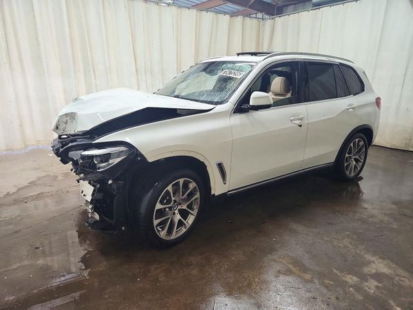 2021 BMW X5 sDrive40i — Front 3/4
