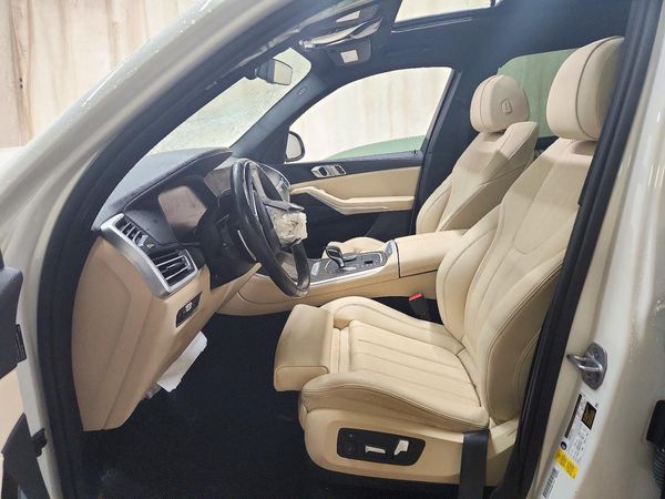 2021 BMW X5 sDrive40i — DENT