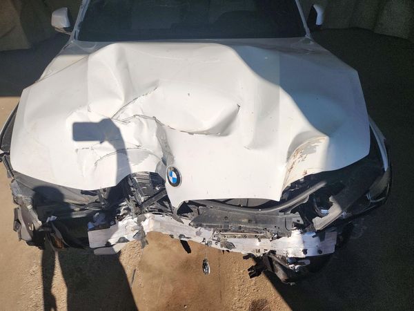 2021 BMW X5 sDrive40i — Engine bay