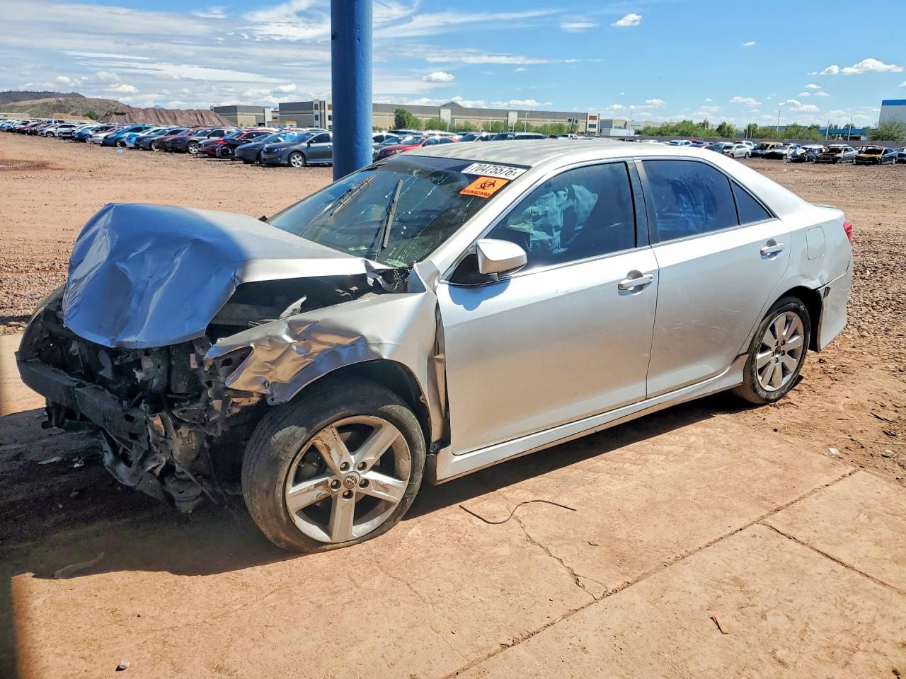 2012 TOYOTA CAMRY — Front 3/4