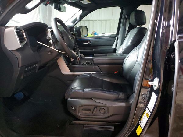 2023 TOYOTA TUNDRA Platinum — DENT