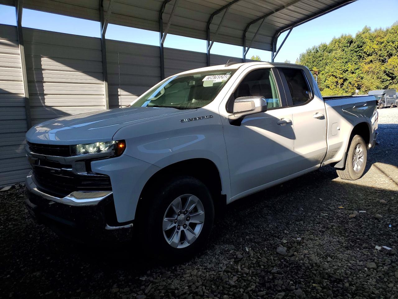2021 CHEVROLET SILVERADO LT — Front 3/4