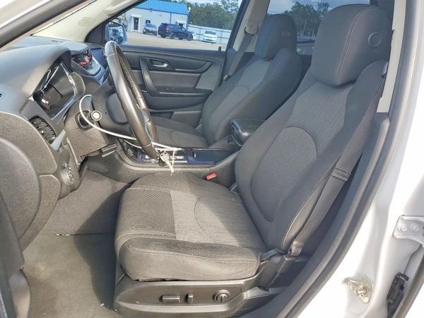 2016 CHEVROLET TRAVERSE 1LT — DENT