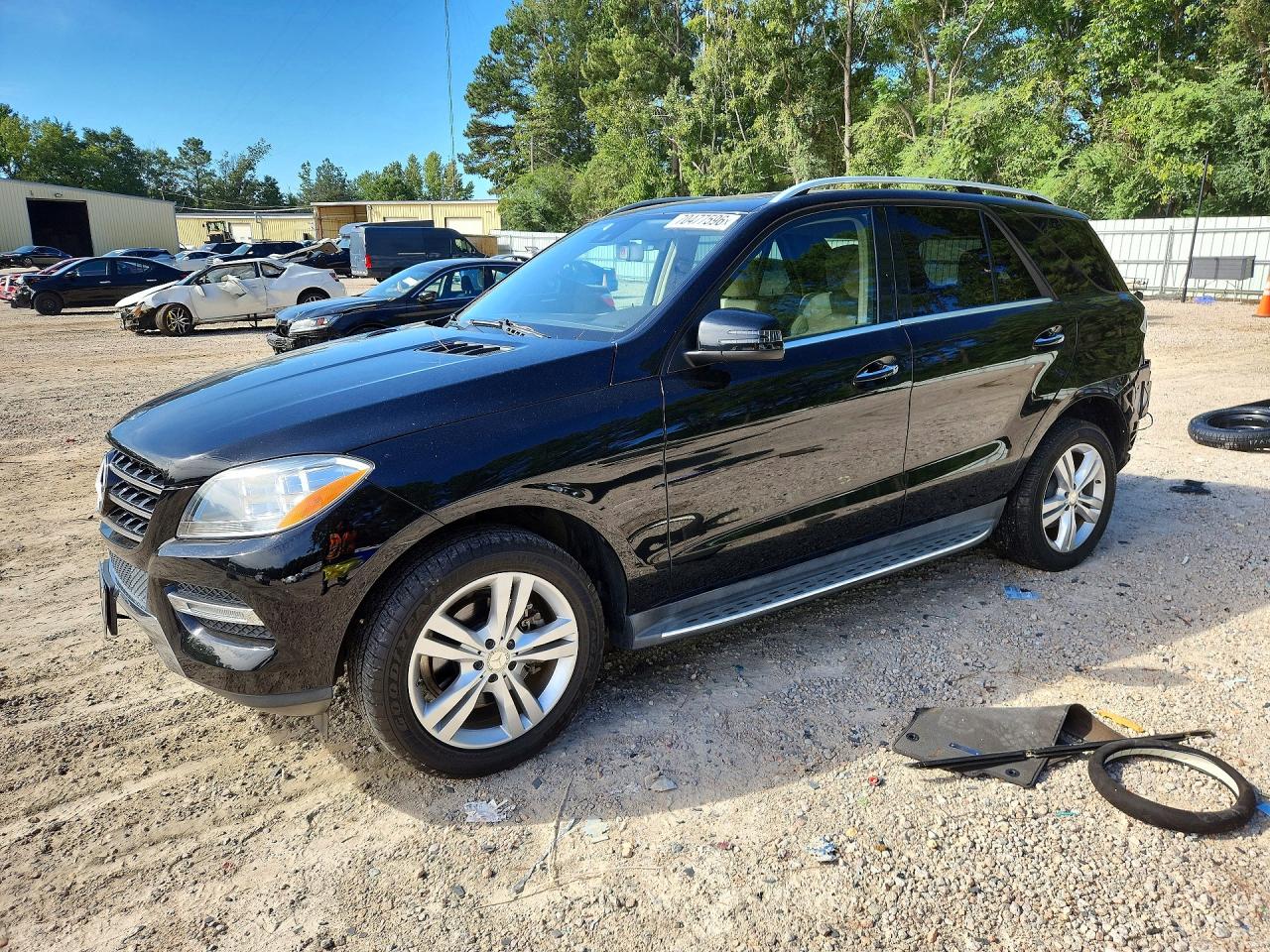 2015 MERCEDES-BENZ ML ML350 — Front 3/4