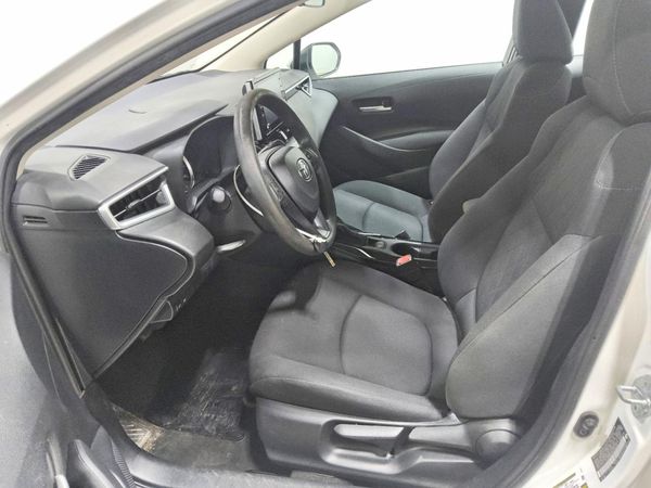 2021 TOYOTA COROLLA LE — DENT