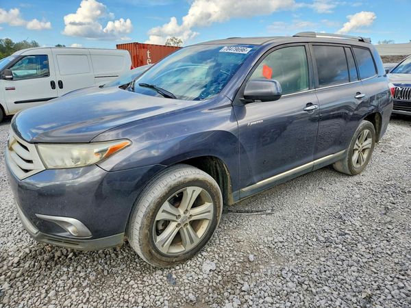 2012 TOYOTA HIGHLANDER — DSFA — Front 3/4