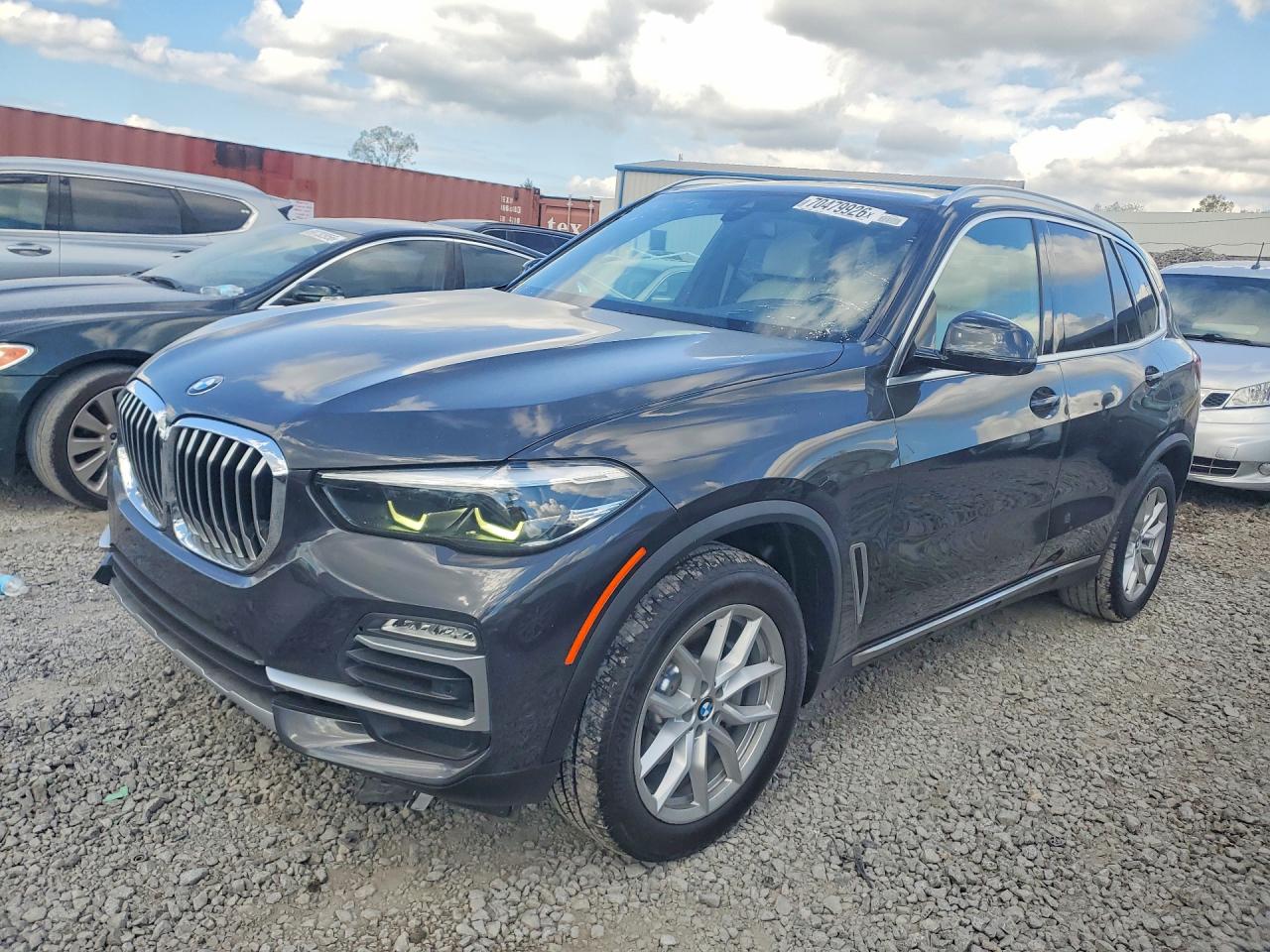 2020 BMW X5 xDrive40i — Front 3/4