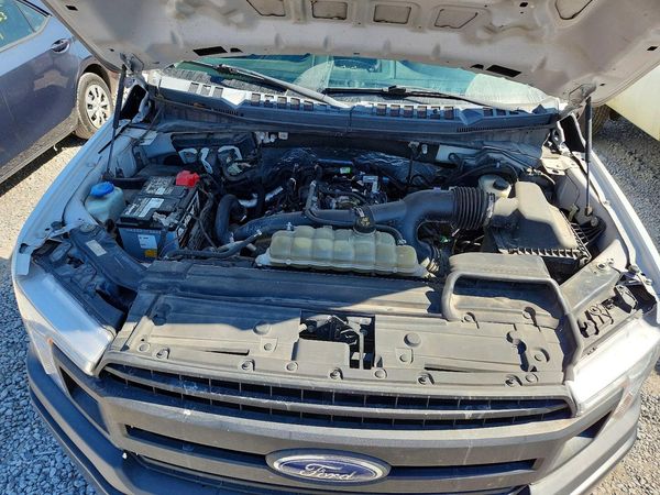 2020 FORD F150 — Engine bay