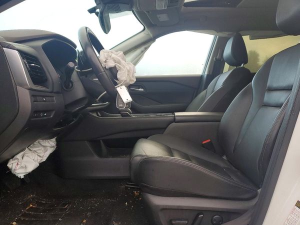 2023 NISSAN ROGUE SL — DENT