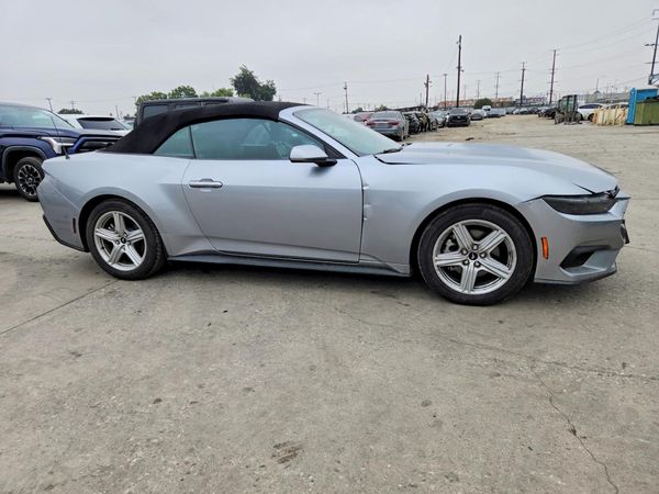 2026 FORD MUSTANG I4 — Passenger 3/4