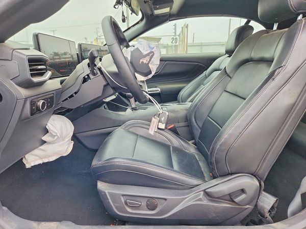 2026 FORD MUSTANG I4 — DENT