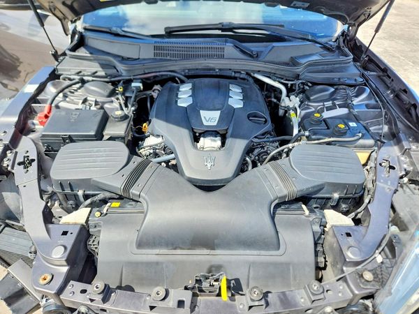 2016 MASERATI GHIBLI — Engine bay