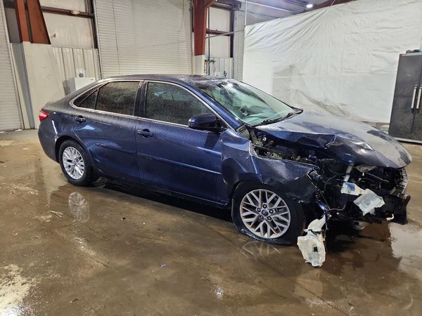 2016 TOYOTA CAMRY — Passenger 3/4