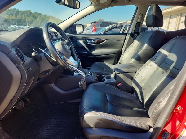 2019 NISSAN ROGUE SPORT — DENT