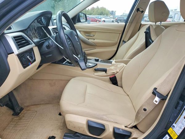 2015 BMW 320 320i — DENT