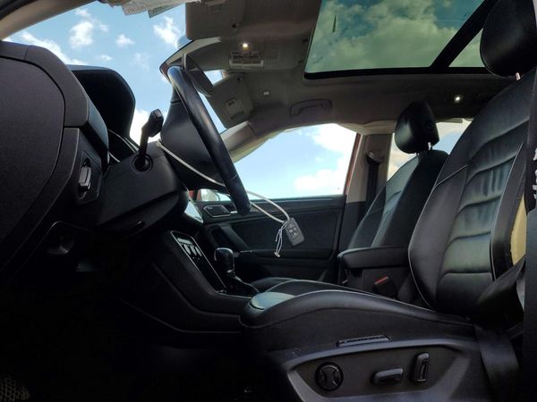 2018 VOLKSWAGEN TIGUAN 4Motion SEL Premium — DENT