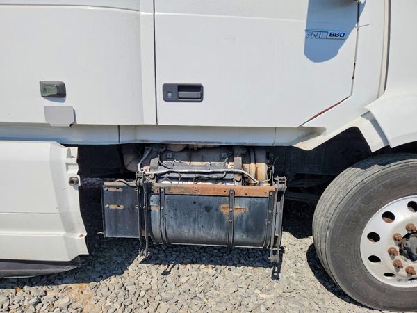 2021 VOLVO VNL — DMEM
