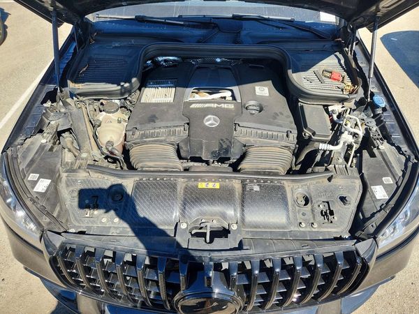 2021 MERCEDES-BENZ GLS AMG GLS63 — Engine bay
