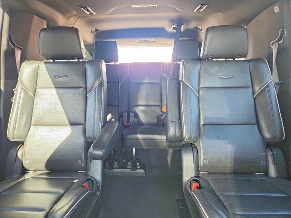 2021 CADILLAC ESCALADE Premium Luxury — SUVN