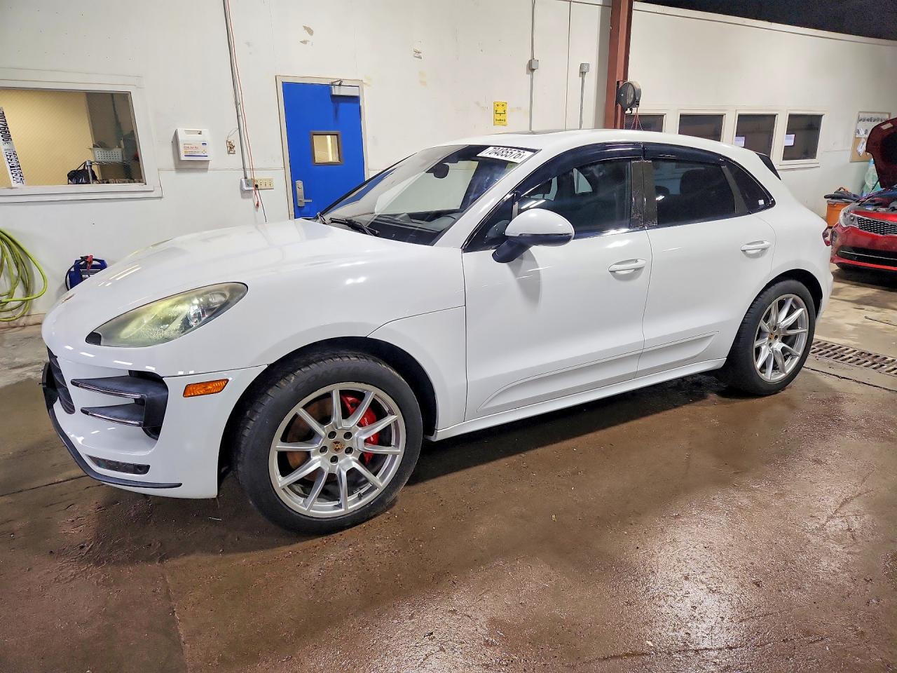 2015 PORSCHE MACAN — Front 3/4