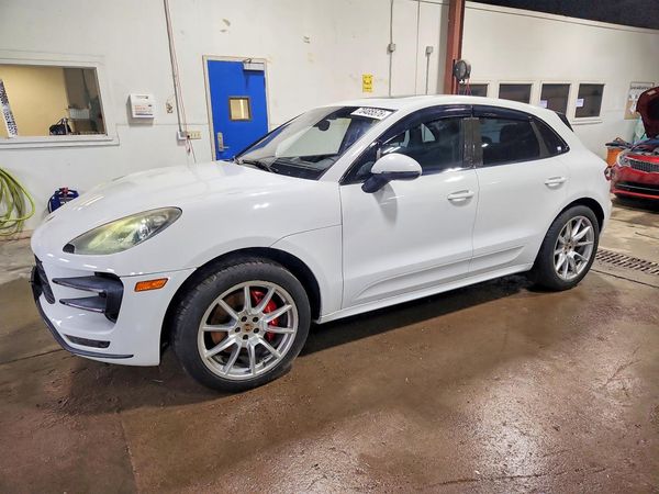 2015 PORSCHE MACAN — DSFA — Front 3/4