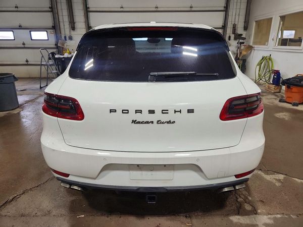 2015 PORSCHE MACAN — DIRR