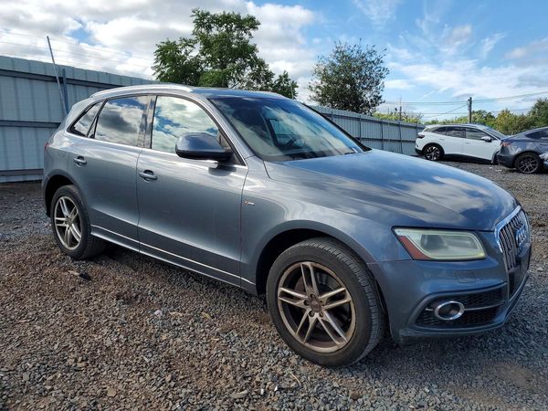 2013 AUDI Q5 Premium Plus — Passenger 3/4